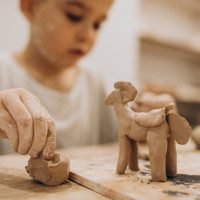 What Age Should Kids Start Art Classes? A Guide for North Vancouver Parents